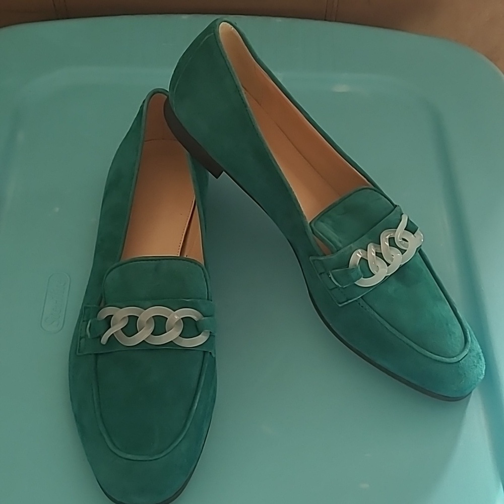 J. Crew Green Leather Loafers with Chain Detail Size 9.5 - Picture 7 of 12